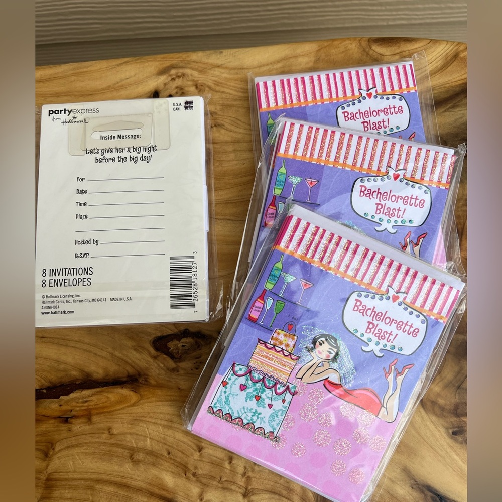 Bachelorette Party Invitation Cards 4"Wx5"T - Picture 1 of 4